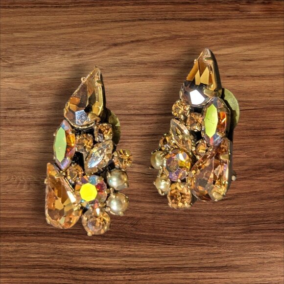 Aurora Rhinestone Clip-On Earrings Gold Tone Vintage Made In Austria Retro Spark - Picture 2 of 7